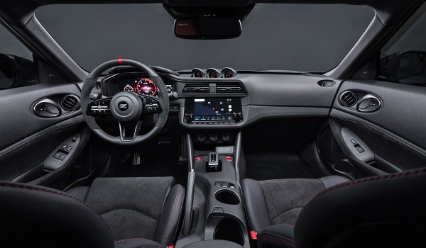 Новинки Nismo: седан Nissan Skyline и купе Nissan Z Новинки Nismo: седан Nissan Skyline и купе Nissan Z