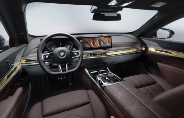 BMW презентовала бронированные версии моделей 7-серии и i7 BMW презентовала бронированные версии моделей 7-серии и i7