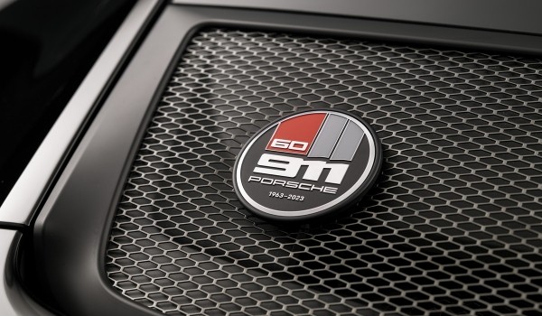 Юбилейное купе Porsche 911 S/T: атмосферник с «механикой» Юбилейное купе Porsche 911 S/T: атмосферник с «механикой»