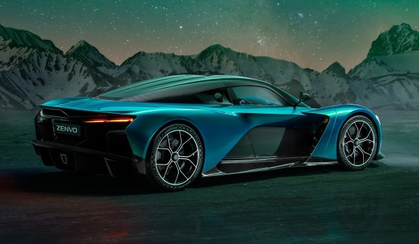 Гиперкар Zenvo Aurora с мотором V12 дебютировал в двух версиях Гиперкар Zenvo Aurora с мотором V12 дебютировал в двух версиях