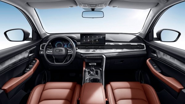 В России появился новый бюджетный кроссовер Geely