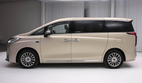 Great Wall выводит на рынок минивэн Wey Alpine