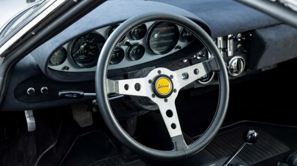 Этот Ferrari Dino 246 GT принадлежал гитаристу Rolling Stones и сейчас продается Этот Ferrari Dino 246 GT принадлежал гитаристу Rolling Stones и сейчас продается