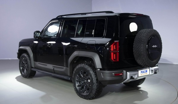 BYD представил внедорожник FangChengBao Leopard 5 BYD представил внедорожник FangChengBao Leopard 5