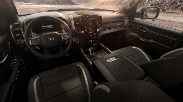 Компания Ram начинает продажи прощальной версии пикапа Ram 1500 TRX 