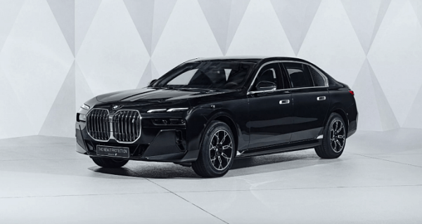 На Нюрбургринге замечен "заряженный" универсал BMW M5 Touring На Нюрбургринге замечен "заряженный" универсал BMW M5 Touring