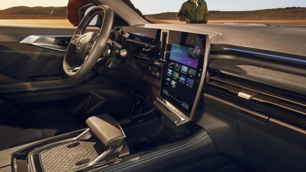 На рынке России начал продаваться французский кроссовер Renault Austral