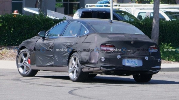 Опубликованы фотографии обновленного седана Genesis G80 Опубликованы фотографии обновленного седана Genesis G80