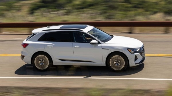 Появились подробности о электрическом кроссовере Audi Q8 e-tron 2024 года Появились подробности о электрическом кроссовере Audi Q8 e-tron 2024 года