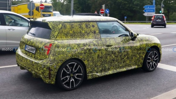 Представлен рендер на мощный электромобиль Mini John Cooper Works 