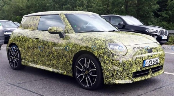 Представлен рендер на мощный электромобиль Mini John Cooper Works 