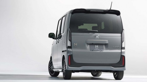 Состоялся дебют японского кей-кара Honda N-Box Состоялся дебют японского кей-кара Honda N-Box