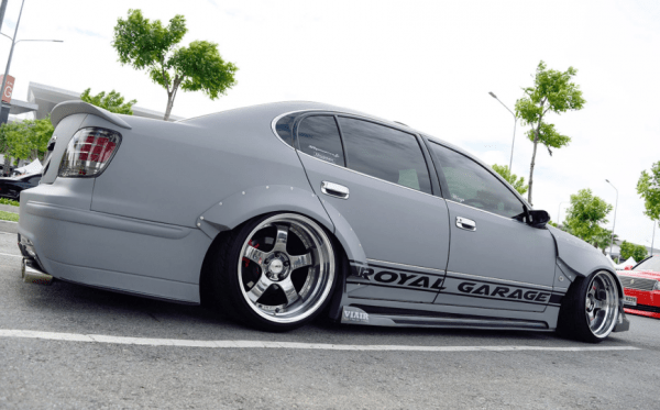 В ГИБДД напомнили водителям о штрафах за заниженную подвеску автомобиля В ГИБДД напомнили водителям о штрафах за заниженную подвеску автомобиля