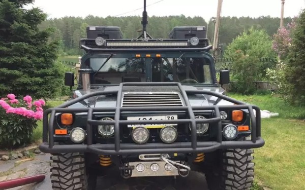 В Иркутске продается Hummer за 5,5 млн рублей в очень богатой комплектации В Иркутске продается Hummer за 5,5 млн рублей в очень богатой комплектации
