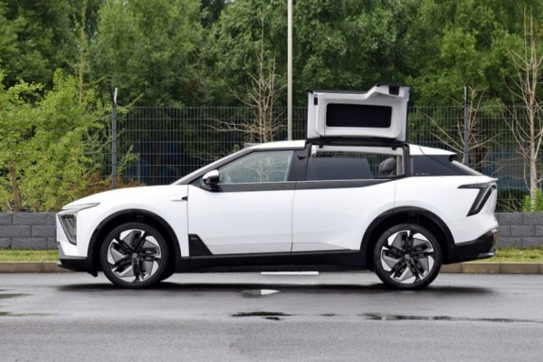 В России объявлен старт продаж кроссовера HiPhi Y стоимостью от 6,2 млн рублей