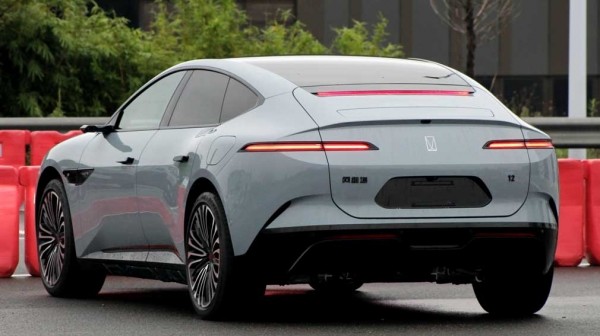 Рассказываем о двух новинках Avatr, которые могут скоро появиться в России Рассказываем о двух новинках Avatr, которые могут скоро появиться в России