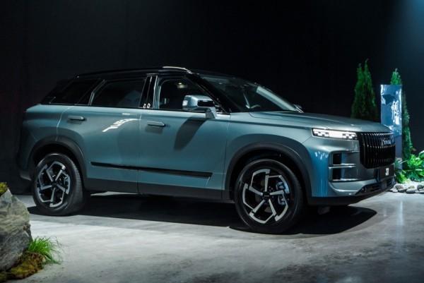 Кроссовер Jaecoo J7 представлен в России: впечатления и цены Кроссовер Jaecoo J7 представлен в России: впечатления и цены