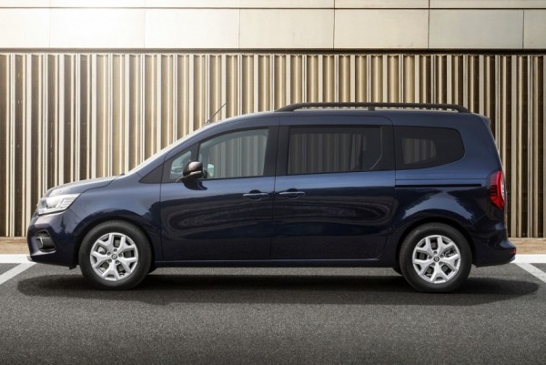 Renault Grand Kangoo стал заменой минивэнам Renault Grand Kangoo стал заменой минивэнам