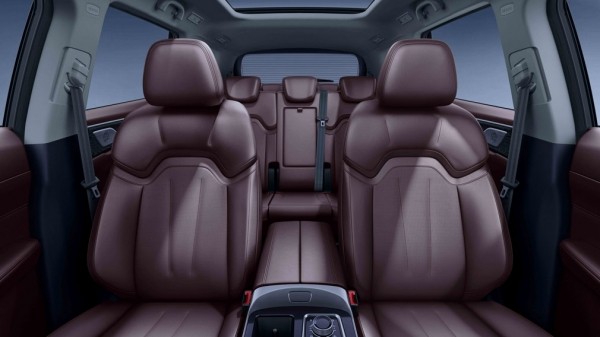 Кроссовер Jetour X90 получил новую версию в России Кроссовер Jetour X90 получил новую версию в России