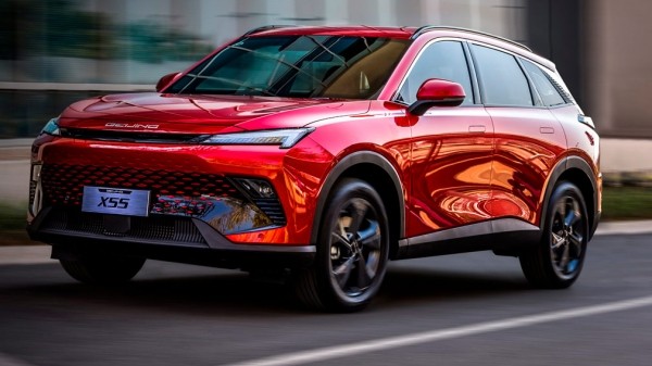 Раскрыты цены и комплектации нового кроссовера BAIC X55 для российского рынка