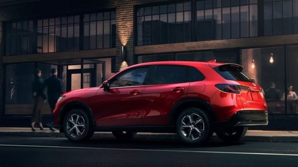 На рынке РФ появился новый кроссовер Honda На рынке РФ появился новый кроссовер Honda