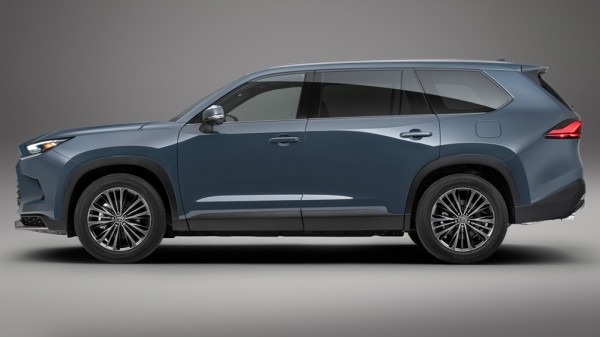 На рынке РФ появился новый Toyota Grand Highlander с огромным ценником На рынке РФ появился новый Toyota Grand Highlander с огромным ценником