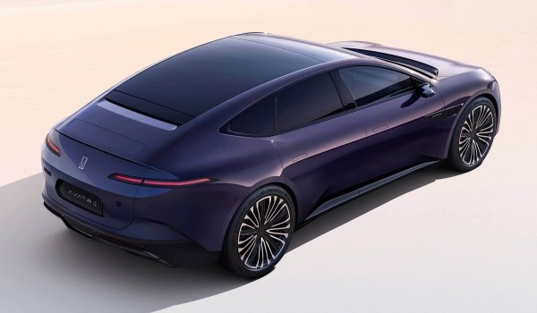 В Германии дебютировал необычный седан Avatr 12 В Германии дебютировал необычный седан Avatr 12