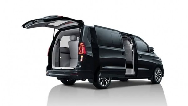 В РФ появится новый минивэн Forthing M7 В РФ появится новый минивэн Forthing M7