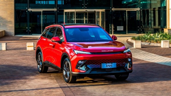 Раскрыты цены и комплектации нового кроссовера BAIC X55 для российского рынка