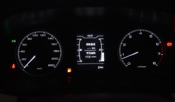 Седан Kaiyi E5 стал проще и чуть дешевле Седан Kaiyi E5 стал проще и чуть дешевле