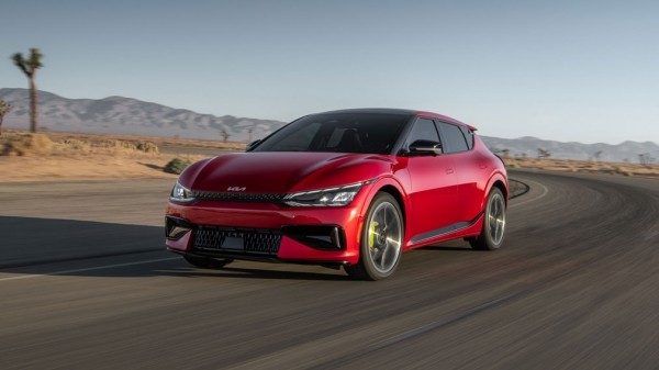 В РФ начали ввозить лучший автомобиль на планете В РФ начали ввозить лучший автомобиль на планете