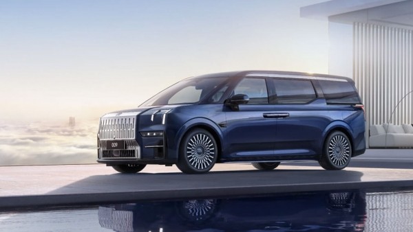 Владелец подмосковного предприятия Mercedes-Benz начал продавать модели Zeekr