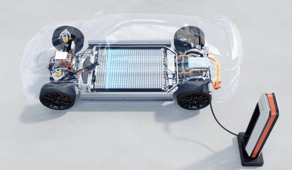 Четырехмоторный Zeekr 001 FR: динамичнее Теслы? Четырехмоторный Zeekr 001 FR: динамичнее Теслы?