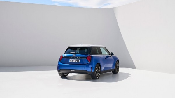 Представлен абсолютно новый Mini Cooper с электрической системой