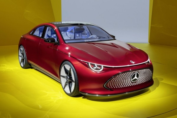 Будущий Mercedes-Benz CLA и 2500 звездочек