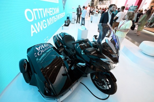 Бренд Aurus оценил коммерческое исполнение мотоцикла Aurus Merlon в 12 млн рублей Бренд Aurus оценил коммерческое исполнение мотоцикла Aurus Merlon в 12 млн рублей