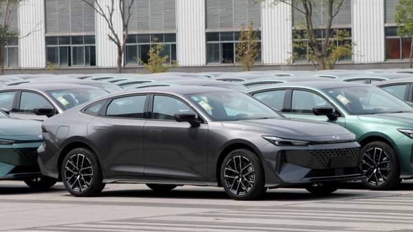 Changan готовит для России целую россыпь новинок: в том числе и под новыми суббрендами