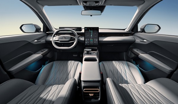 На российский рынок выходит седан Changan Lamore На российский рынок выходит седан Changan Lamore