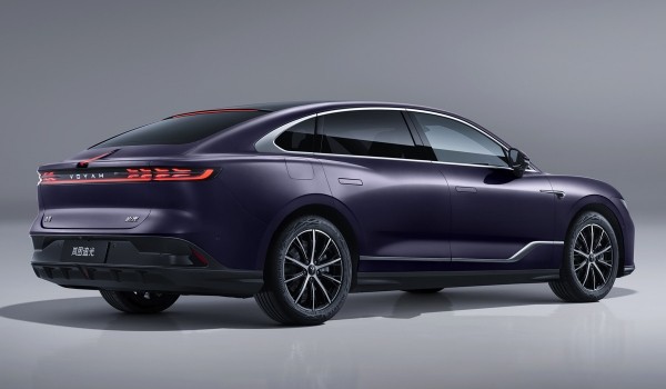 Гибридный Voyah Passion готовится к выходу на рынок Гибридный Voyah Passion готовится к выходу на рынок