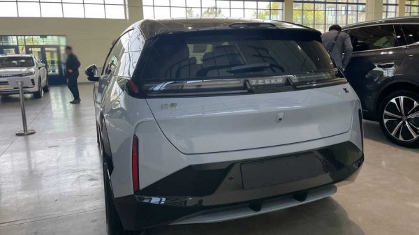 В Узбекистане показали электрокроссовер Zeekr X В Узбекистане показали электрокроссовер Zeekr X