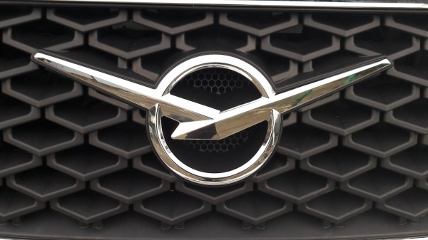 Дилер из Валенсии выставил на продажу уникальный УАЗ-469 с белым салоном Дилер из Валенсии выставил на продажу уникальный УАЗ-469 с белым салоном