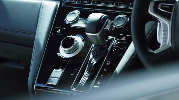 В РФ начали продавать кроссвэн Mitsubishi Delica D5