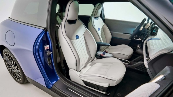 Электрический Mini Cooper представлен как городской трехдверный хэтчбек
