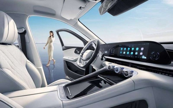 Exeed представляет новый революционный кроссовер Exeed RX Flying Fish Exeed представляет новый революционный кроссовер Exeed RX Flying Fish