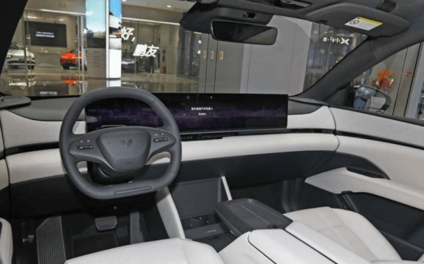 Geely представила свой новый кроссовер Ji Yue 01 Geely представила свой новый кроссовер Ji Yue 01