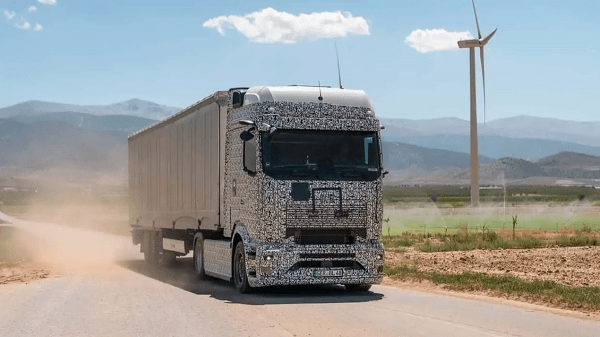 Грузовик Mercedes-Benz eActros 600 успешно прошел испытания в знойной испанской жаре
