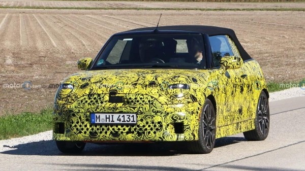 Кабриолет Mini Cooper 2025 года впервые замечен в комплектации JCW Кабриолет Mini Cooper 2025 года впервые замечен в комплектации JCW