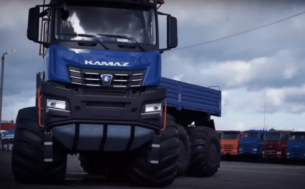 КАМАЗ тестирует новый огромный грузовик специально для Крайнего Севера КАМАЗ тестирует новый огромный грузовик специально для Крайнего Севера