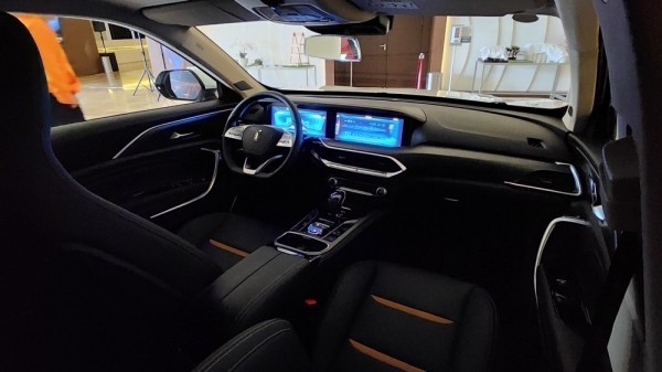 Мантуров на «Иннопроме» не подтвердил приостановку проекта Lada X-Cross 5 Мантуров на «Иннопроме» не подтвердил приостановку проекта Lada X-Cross 5