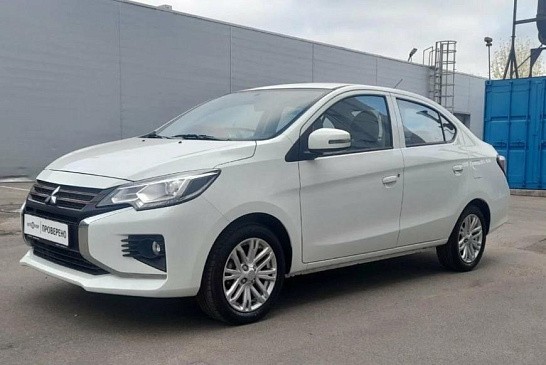 Перечислены наиболее распространенные электромобили и гибриды в России в 2023 году